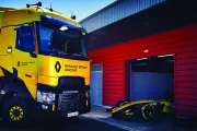 Renault Trucks T High Sport Racing Truck Convoy in the Part